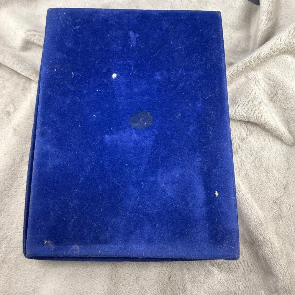 Vintage Empty Swank Display Case Blue‎ Velvet 9
